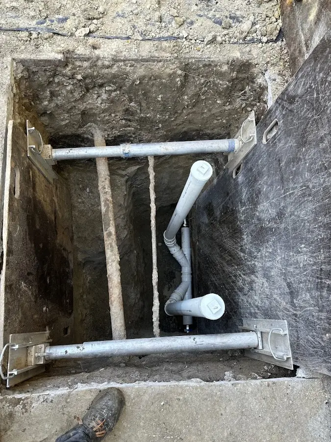 Experienced plumber completing Faucet Repair work in Bolivar Peninsula